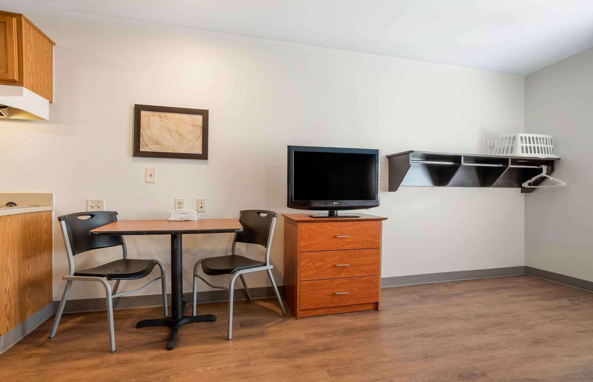 Extended America Select - Orlando - - Airport
